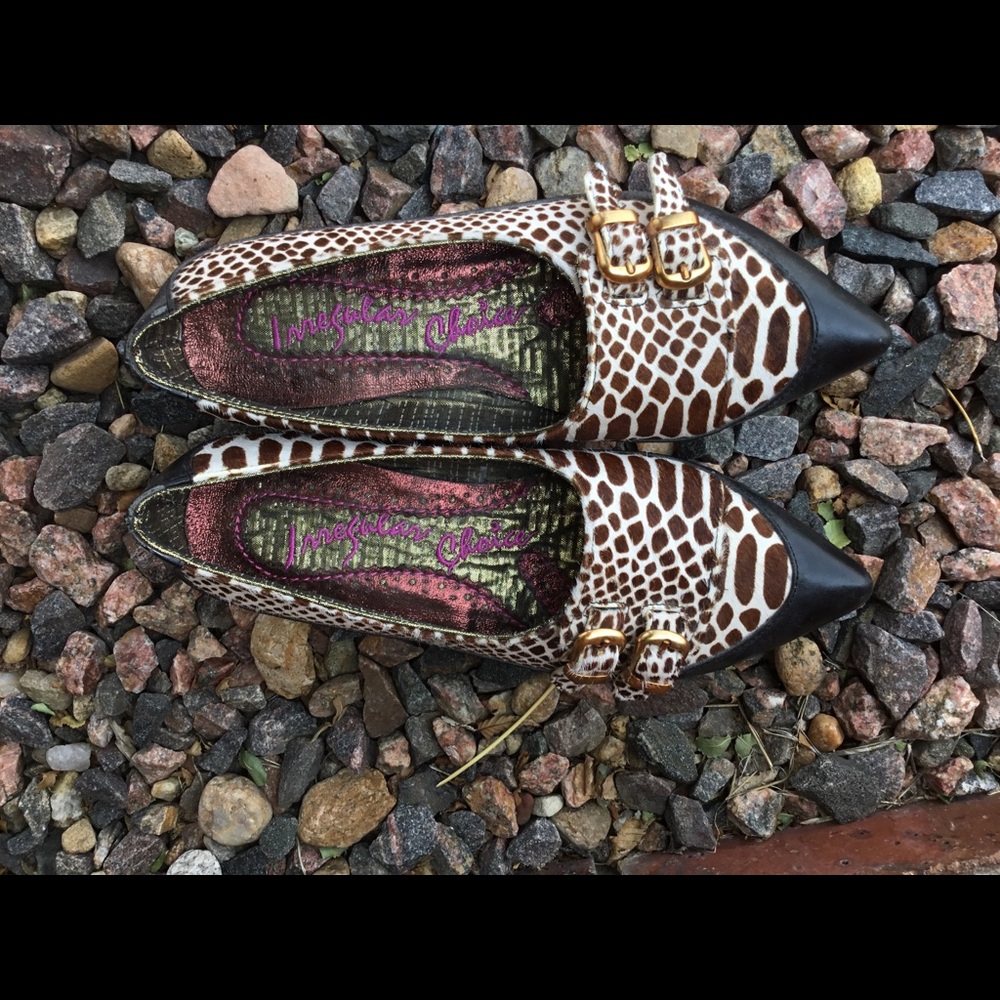 Irregular Choice giraffe print size 36 shoes. New without box.